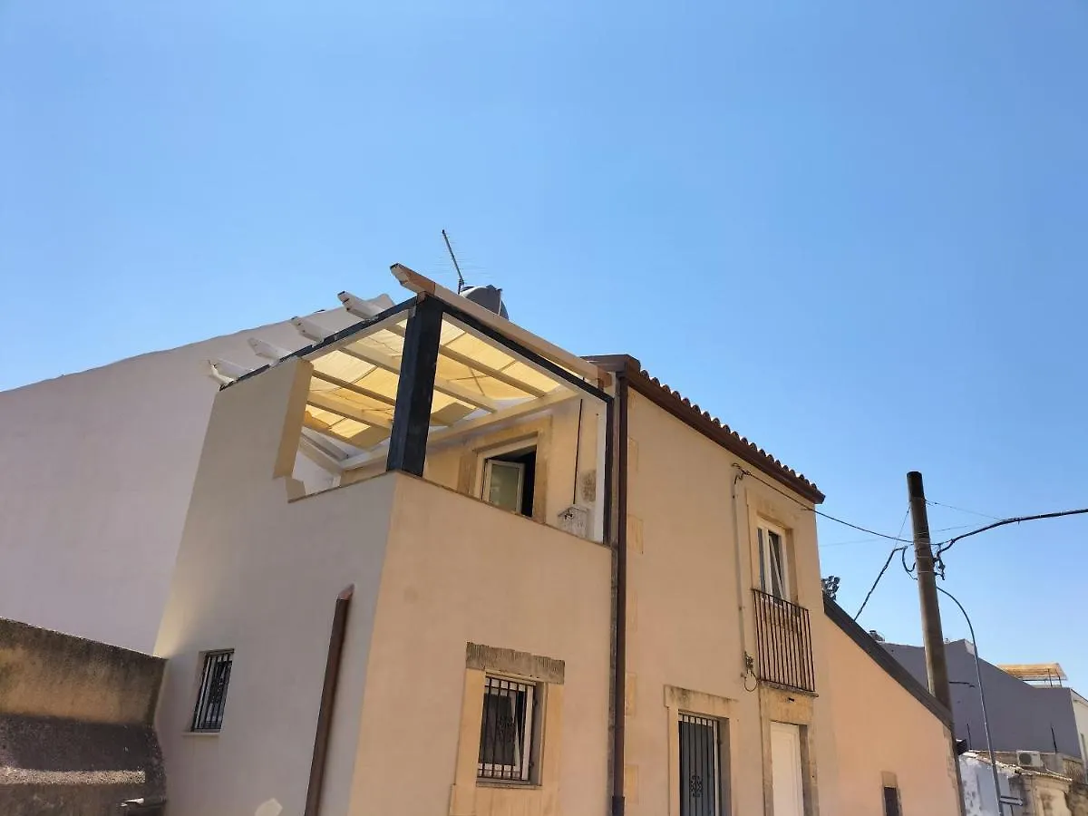 U'Chini Suite Noto İtalya