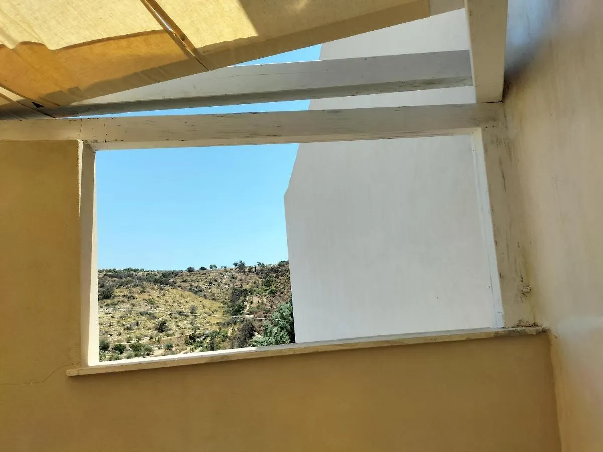 U'Chini Suite Noto